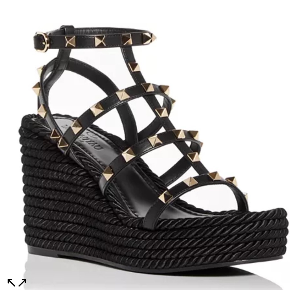 Valentino Garavani Rockstud NWOT ankle strap wedge sandal